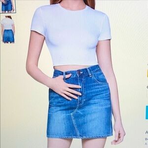 SALE BCBGeneration White Crop T-Shirt Sz M NWT